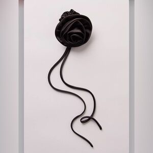 Free people Regal beauty flower scrunchie